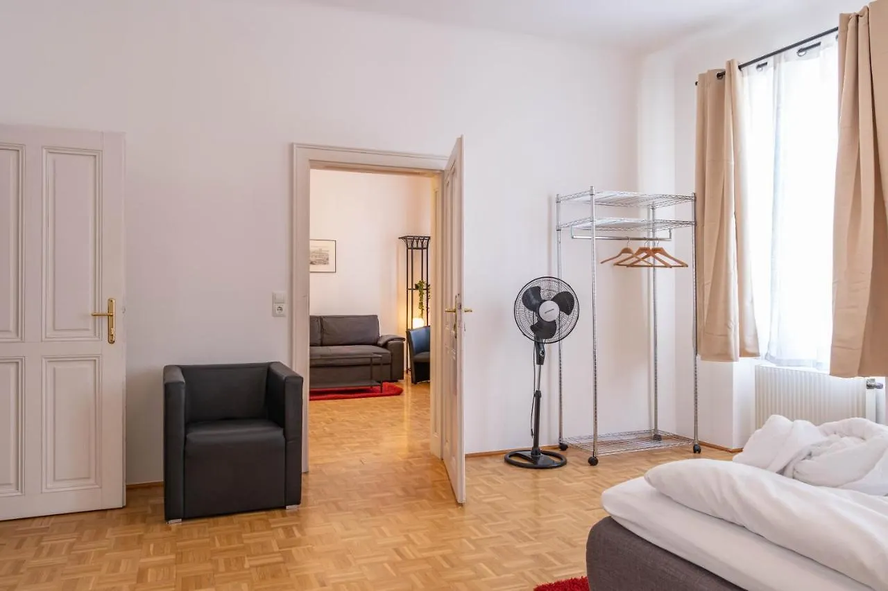 Maple Avenue Apartments Vienna Austria