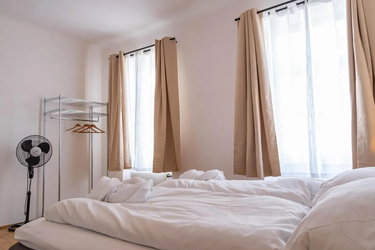Maple Avenue Apartments Vienna Austria