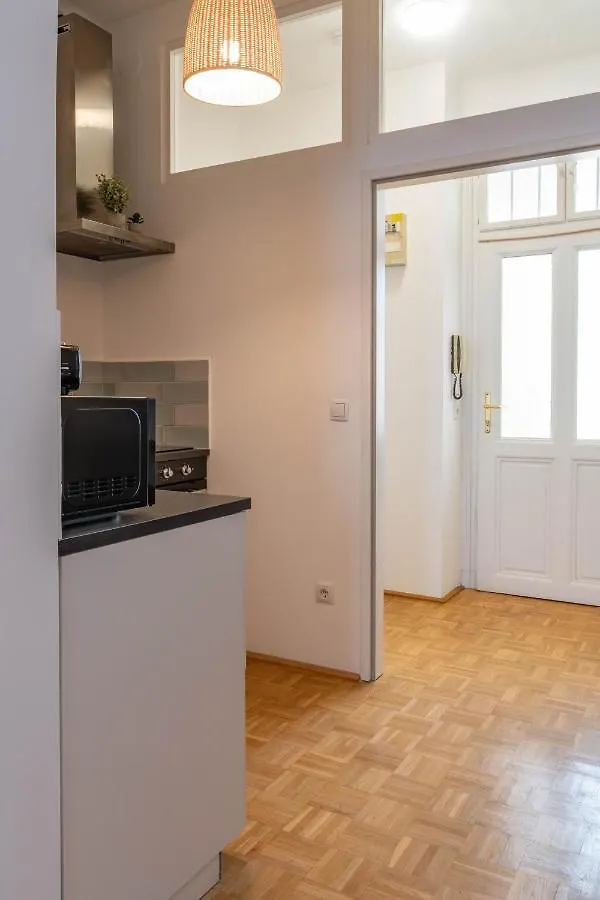 Maple Avenue Apartments Vienna 0*,