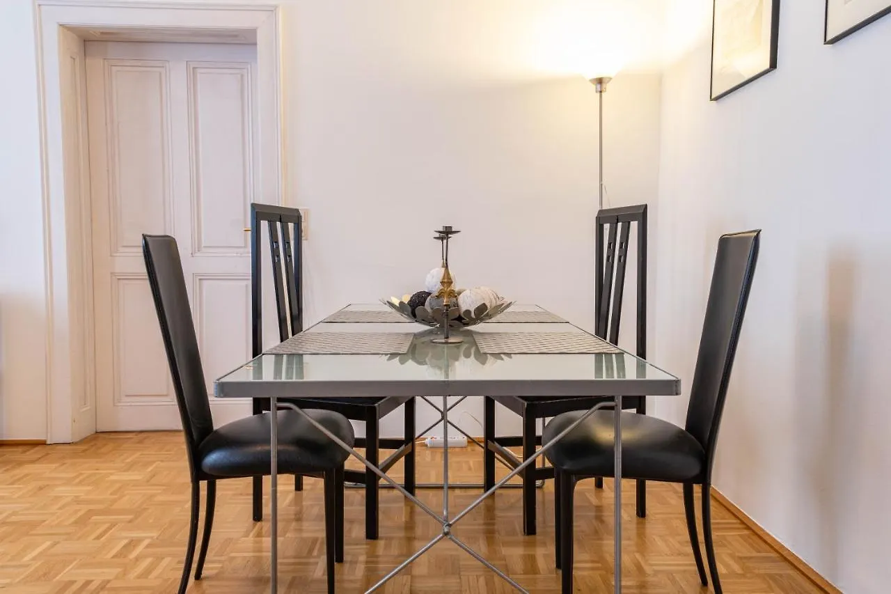 Maple Avenue Apartments Vienna
